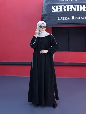 عباي تبسم جلو بسته