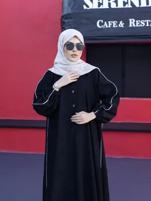 عباي تبسم جلو بسته
